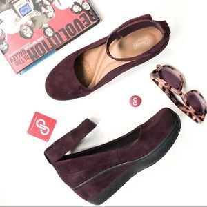 Clarks Wynnmere Fox Wedges Aubergine Purple Suede